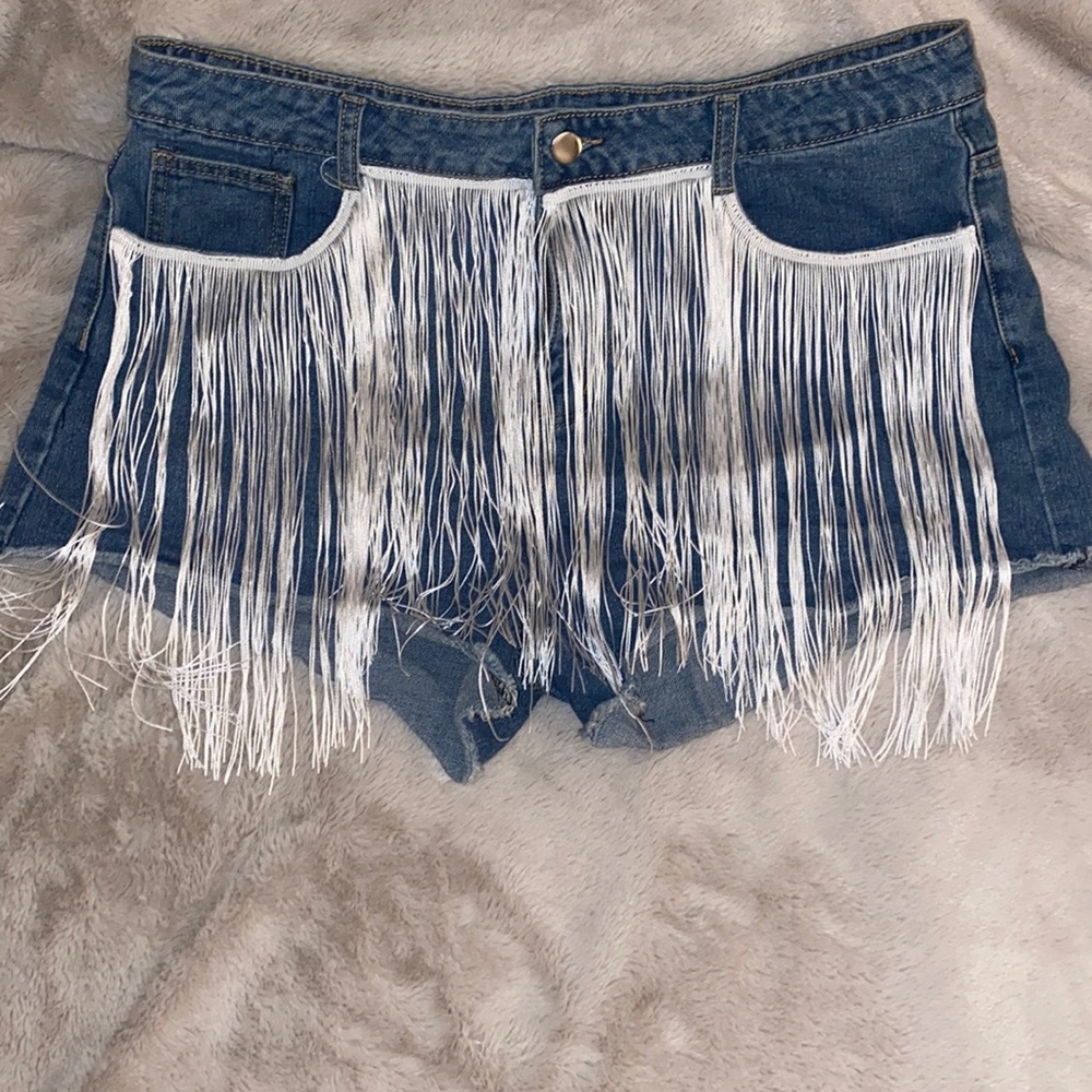 Shein plus size Fringe  blue denim shorts size 0XL /12 non stretch